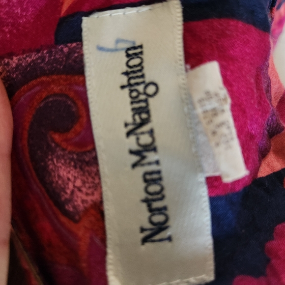 VINTAGE Bold Print Button Up Top Size 12 - Picture 8 of 11